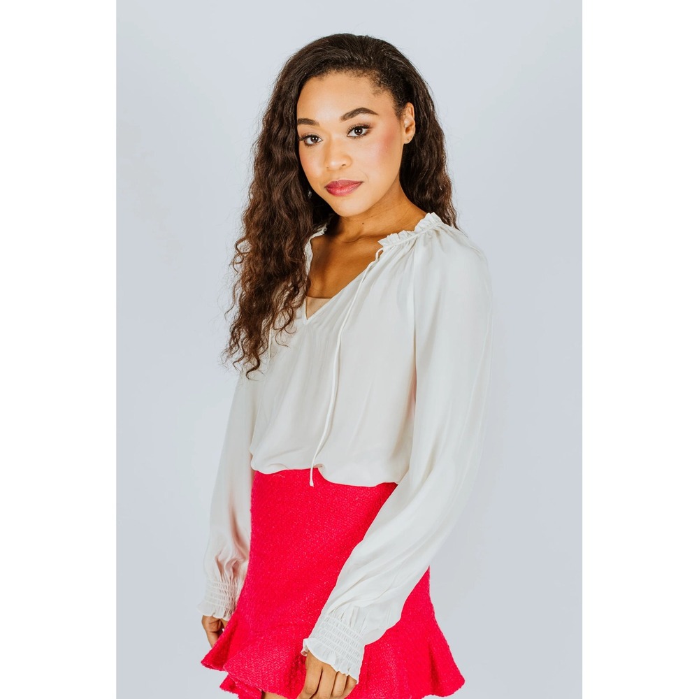 Caballero Miki Top Ruffle V-Neck Smocked Cuff Blouse Ren Faire White Cream M NEW